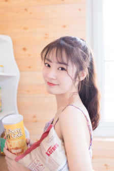烛台背后